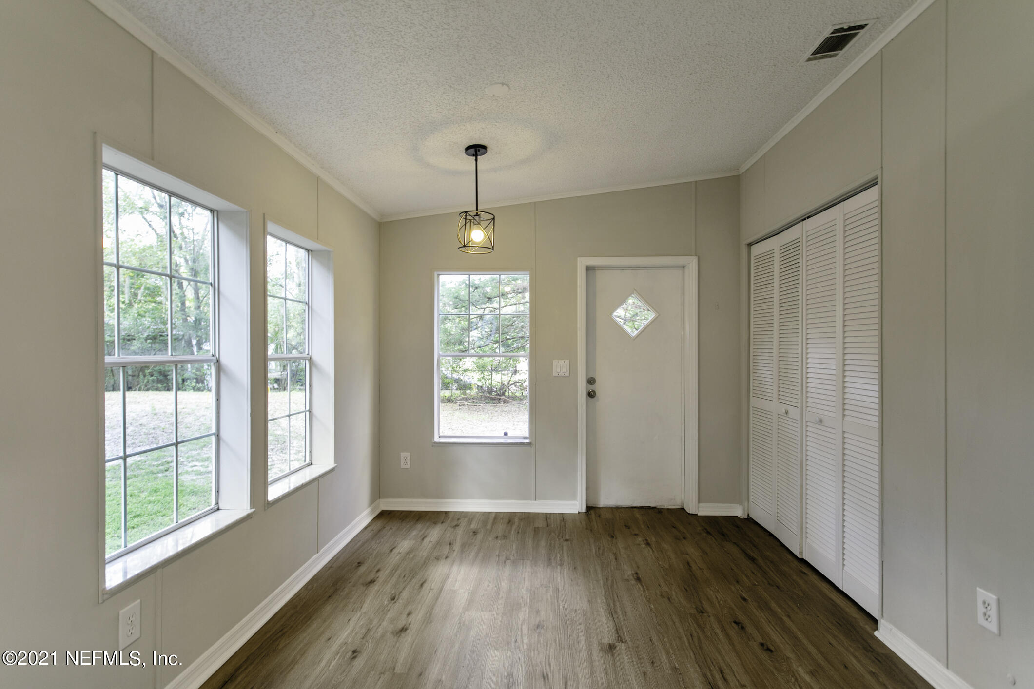 7420 Bob O Link Road Jacksonville, FL 32219 - Photo 15 of 34 Dining Area