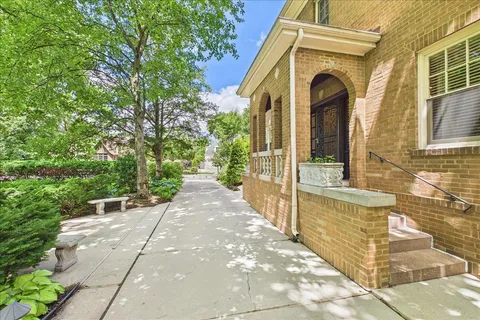 $1,575,000 | 5873 North Forest Glen Avenue, Chicago, IL 60646