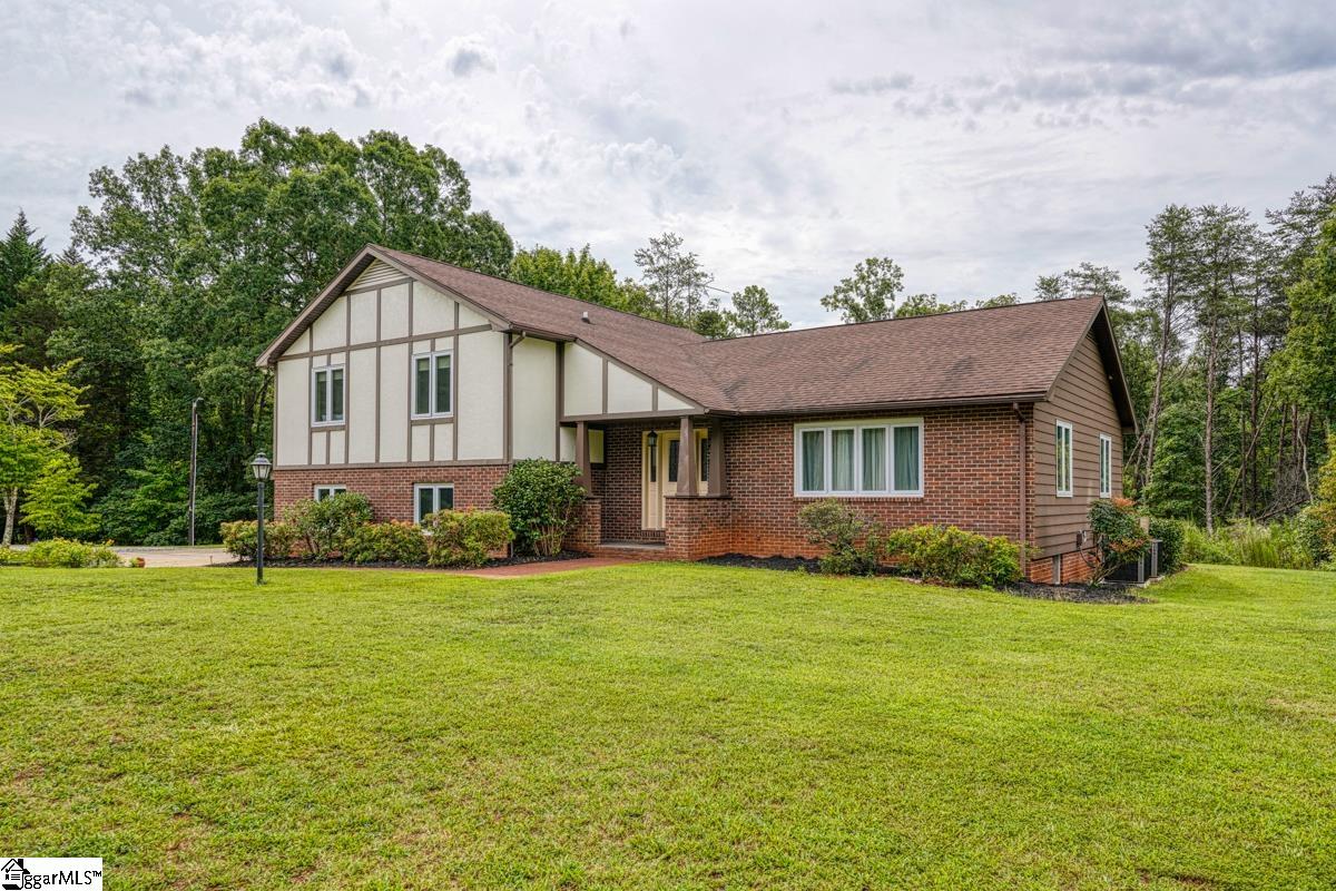 425 State Rd S-42-7023 Campobello, SC 29322 - Photo 1 of 32 Gallery Image 1
