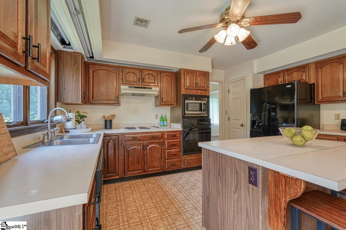 425 State Rd S-42-7023 Campobello, SC 29322 - Photo 11 of 32 Gallery Image 11