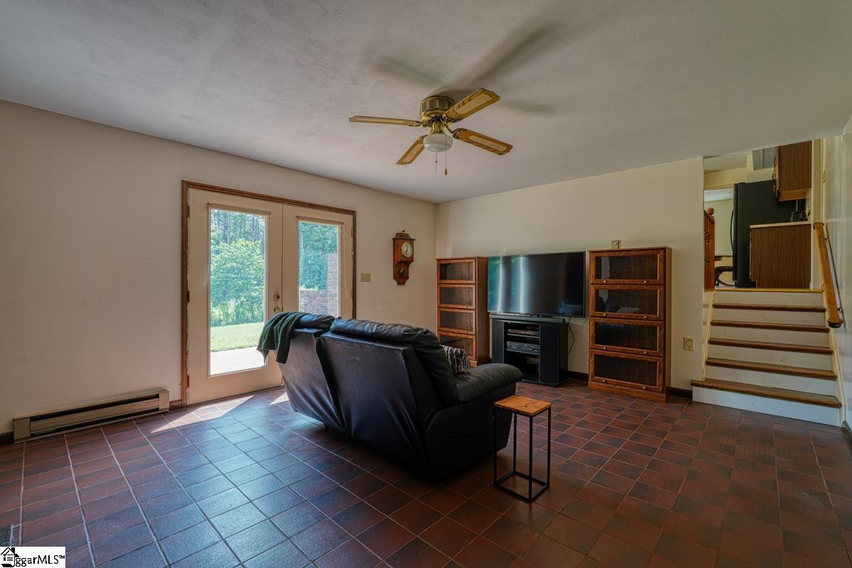 425 State Rd S-42-7023 Campobello, SC 29322 - Photo 14 of 32 Gallery Image 14