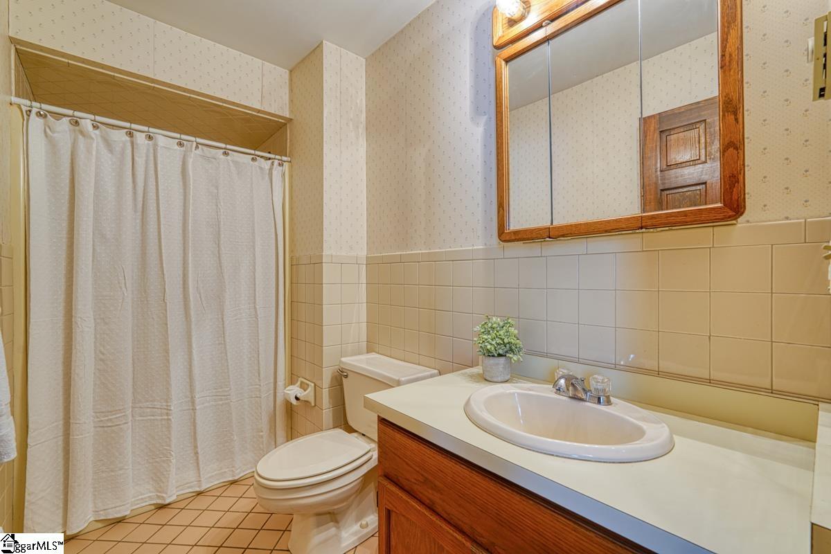 425 State Rd S-42-7023 Campobello, SC 29322 - Photo 26 of 32 Gallery Image 26