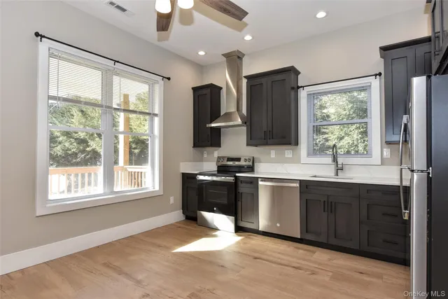 a close view of sink and tap