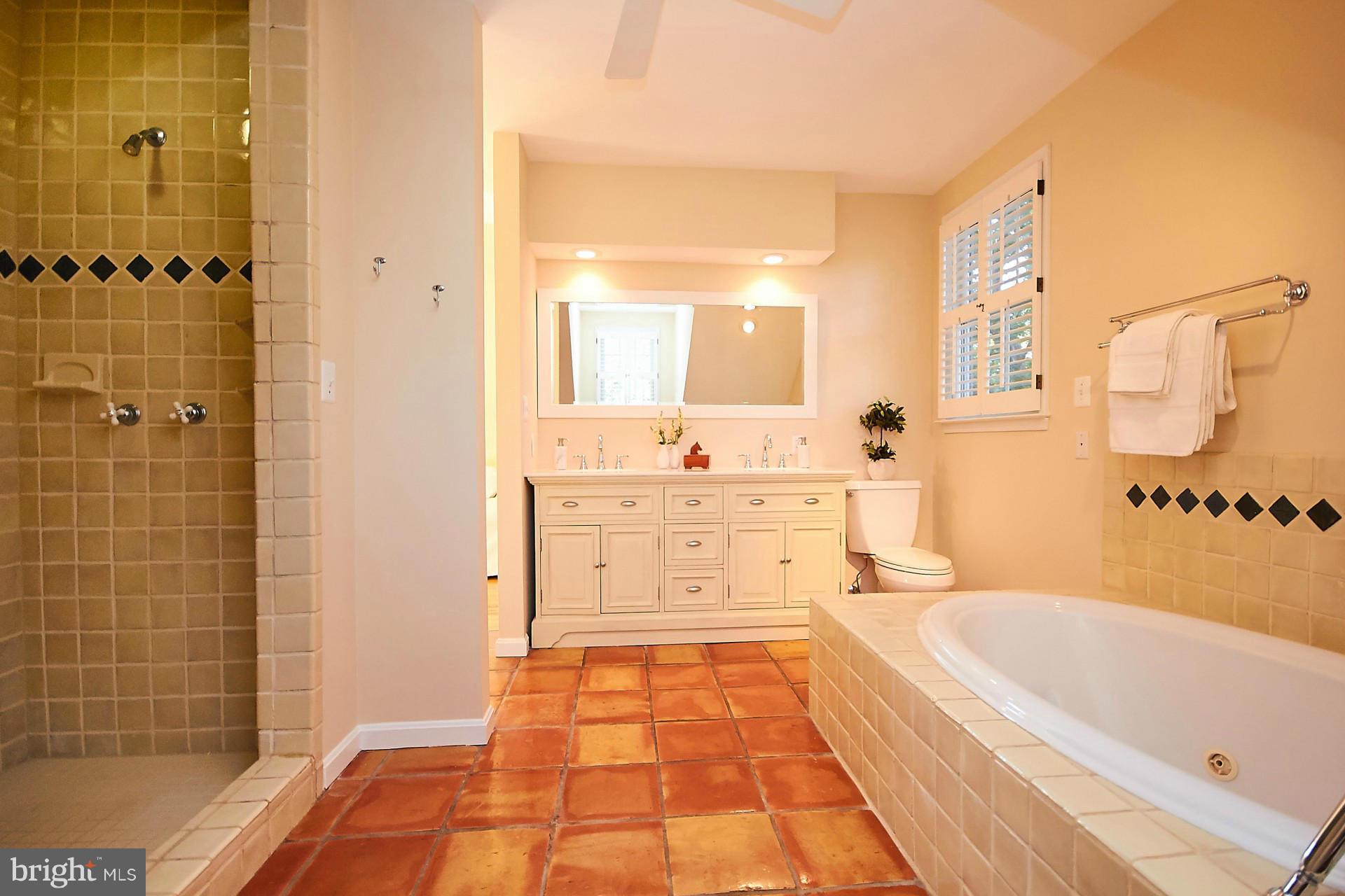 2816 Cameron Road Falls Church, VA 22042 - Photo 20 of 27 Bath (Master)