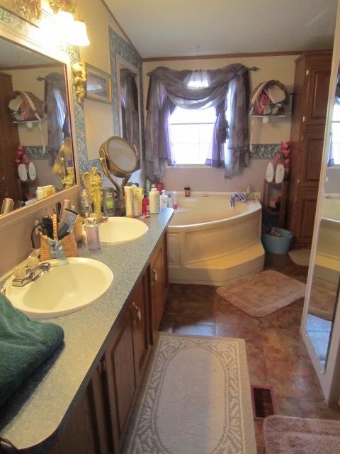 150 Fralins Road Rocky Mount, VA 24151 - Photo 5 of 13 Bath