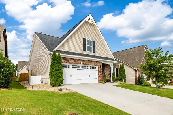 $579,900 | 1231 Branch Creek Lane, Maryville, TN 37801