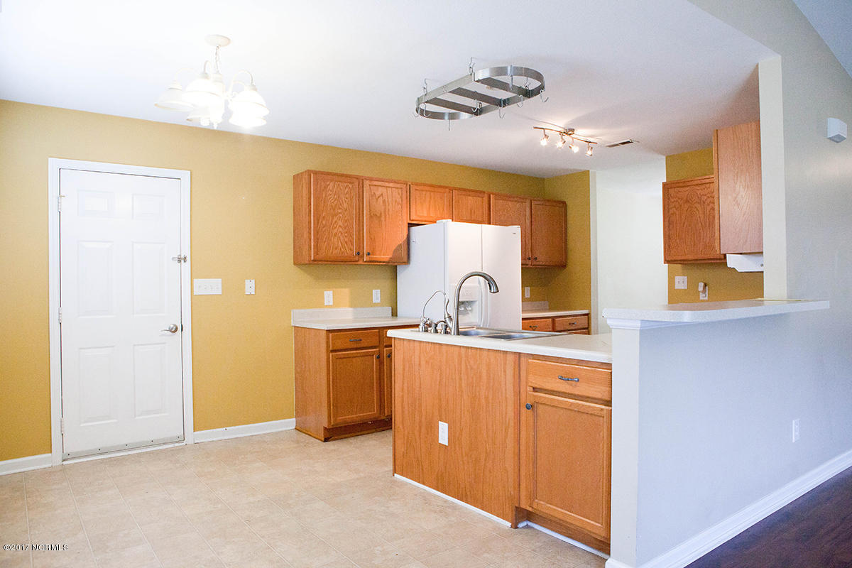 237 Coston Road Richlands, NC 28574 - Photo 7 of 20 237 Coston kitchen 1