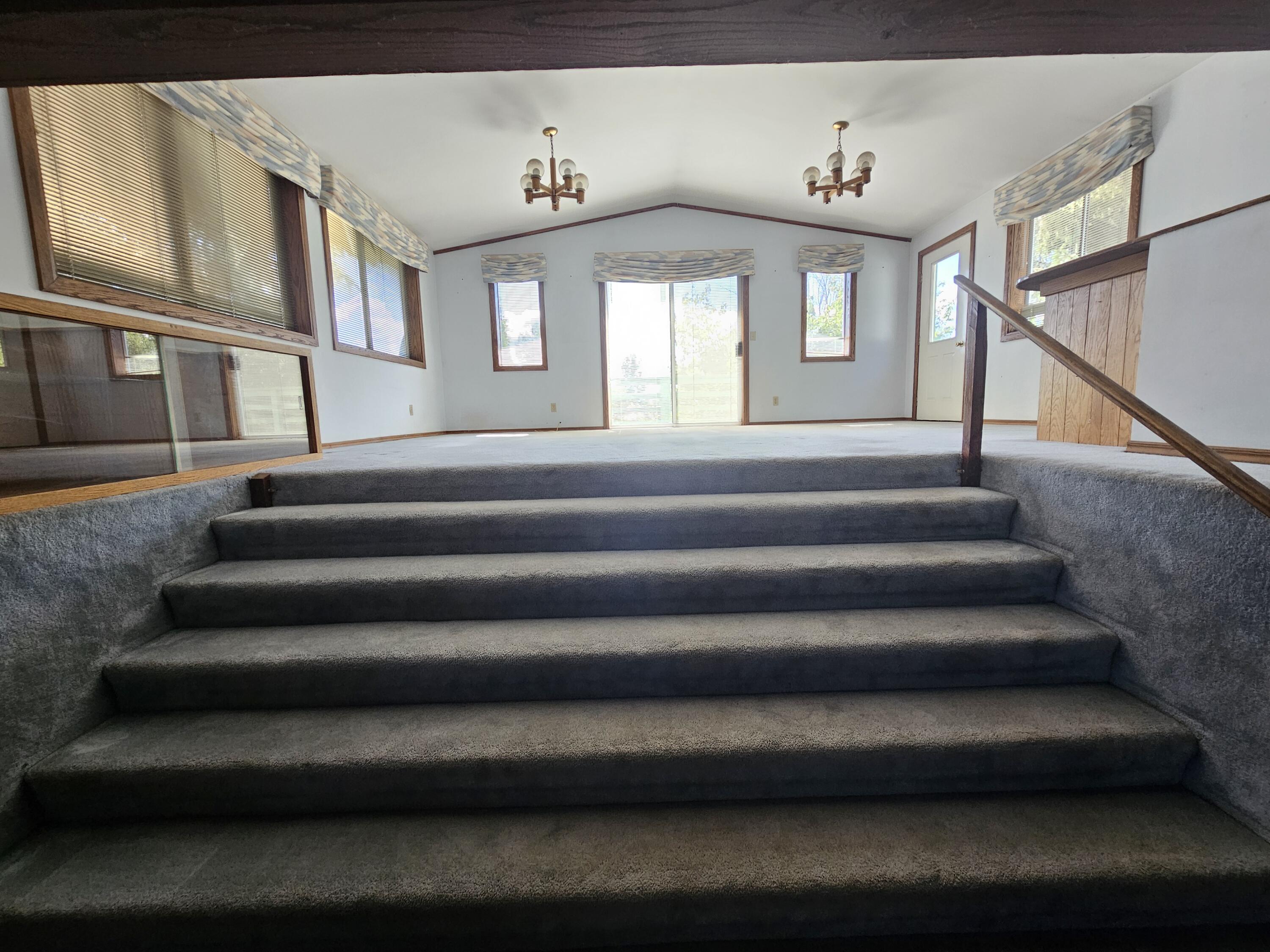 39550 Modoc Point Road Chiloquin, OR 97624 - Photo 18 of 29 upstairs