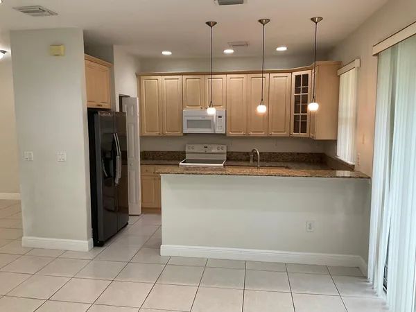 $3,400 | 6639 Hidden Cove Drive, Unit 47, Davie, FL 33314