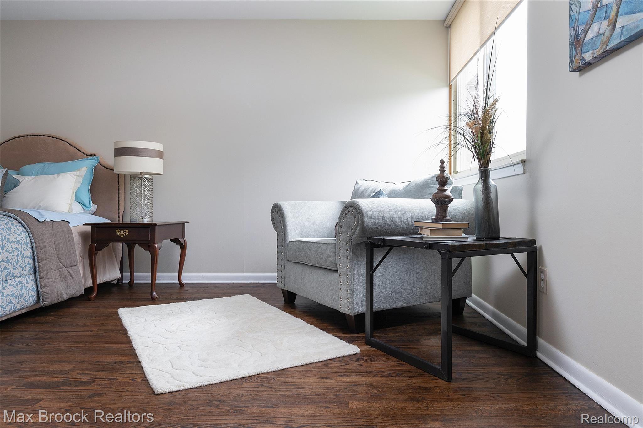 4045 West Maple Road, Unit 204 Bloomfield Hills, MI 48301 - Photo 14 of 23 15.jpg