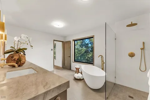 $4,800,000 | 877 Tyner Way, Incline Village, NV 89451