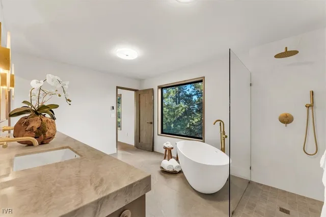 $4,800,000 | 877 Tyner Way, Incline Village, NV 89451