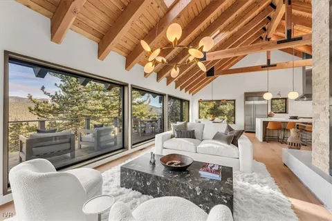 $4,800,000 | 877 Tyner Way, Incline Village, NV 89451