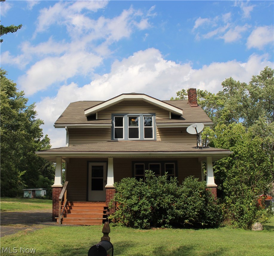 1731 Woods Road Akron, OH 44306 - Photo 2 of 35