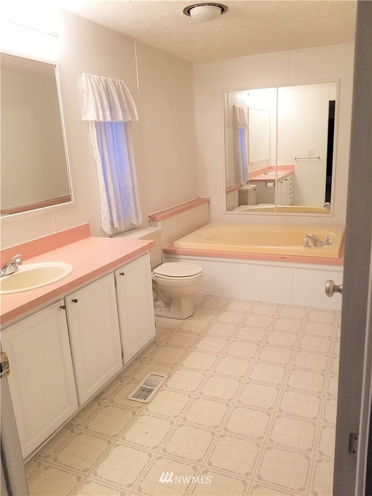 2411 Southwest Ritchie Drive Port Orchard, WA 98367 - Photo 22 of 25 Gallery Image 22