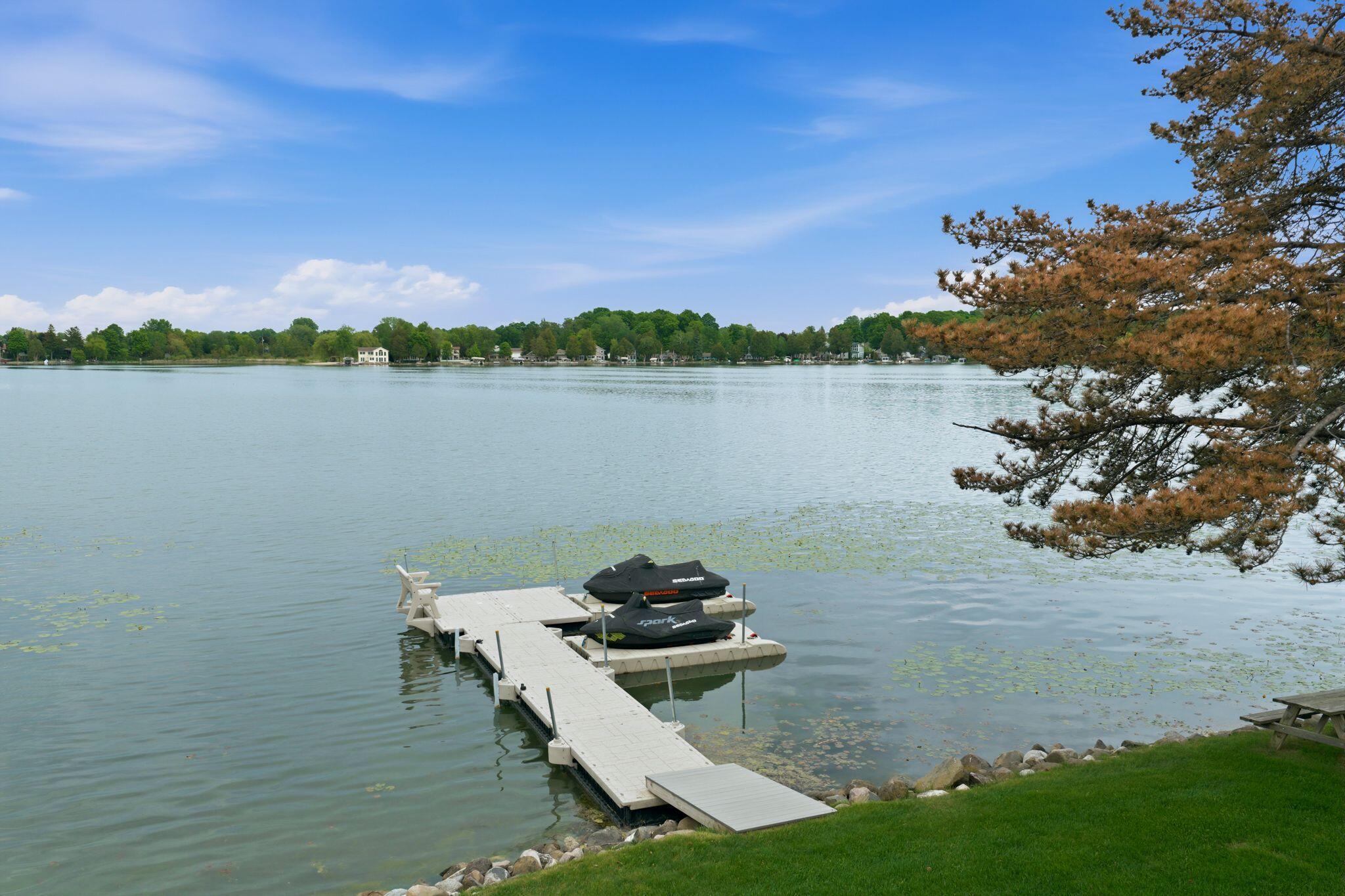 405 Lake Drive Random Lake, WI 53075 - Photo 3 of 95 405 Lake Dr, Random Lake-15