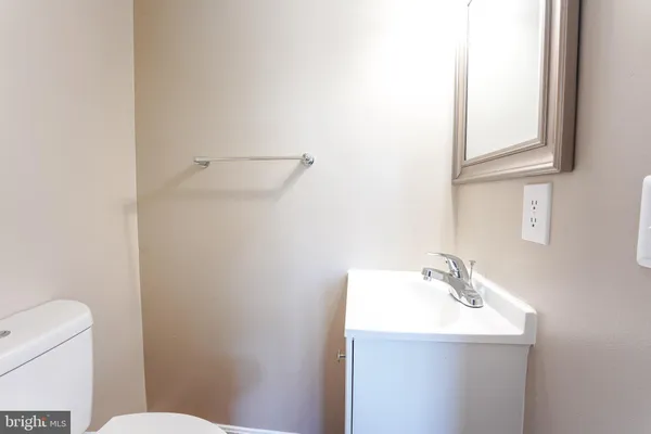 $1,599 | 3107 Shawnee Drive, Unit 7, Winchester, VA 22601