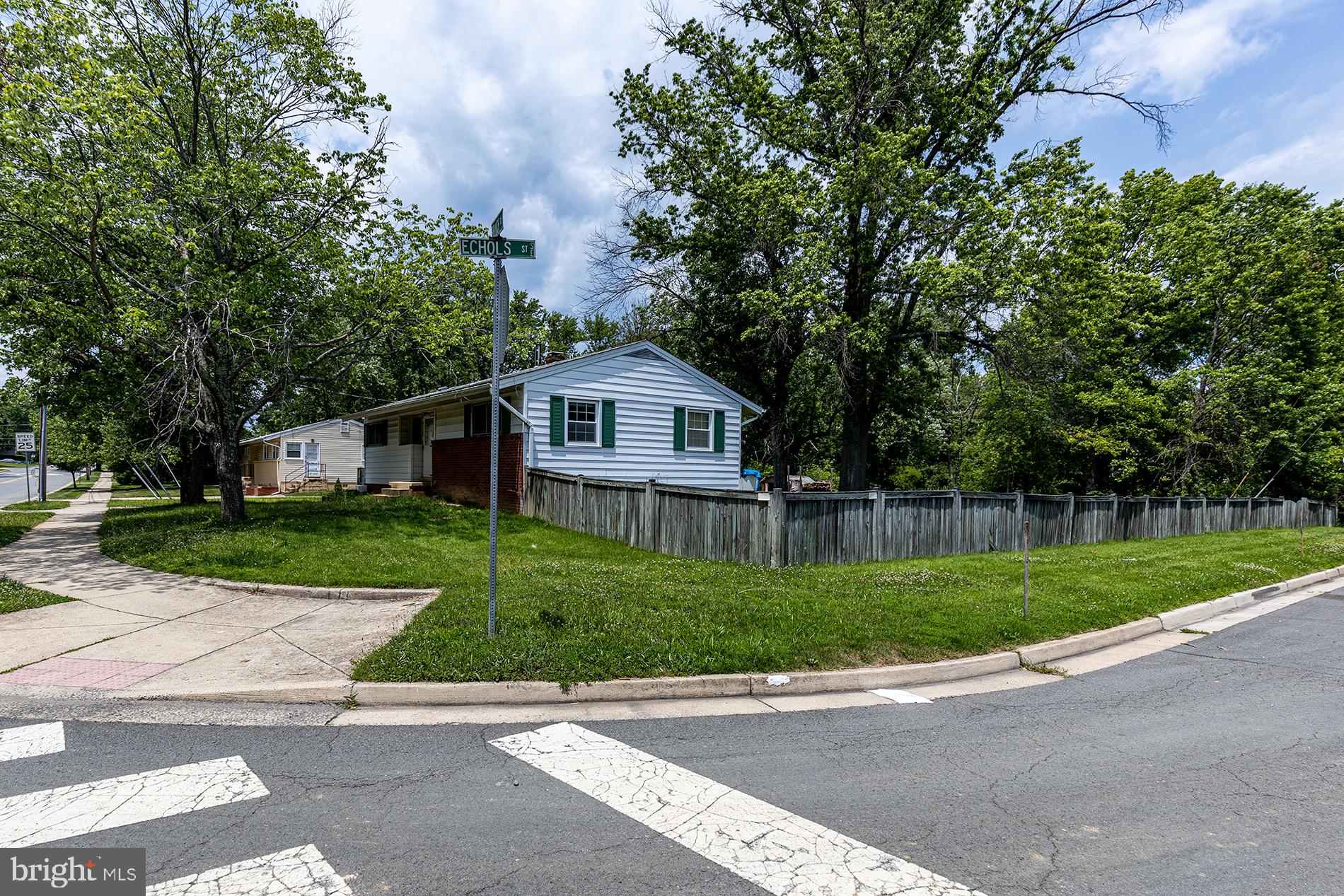 410 Branch Road Southeast Vienna, VA 22180 - Photo 10 of 10