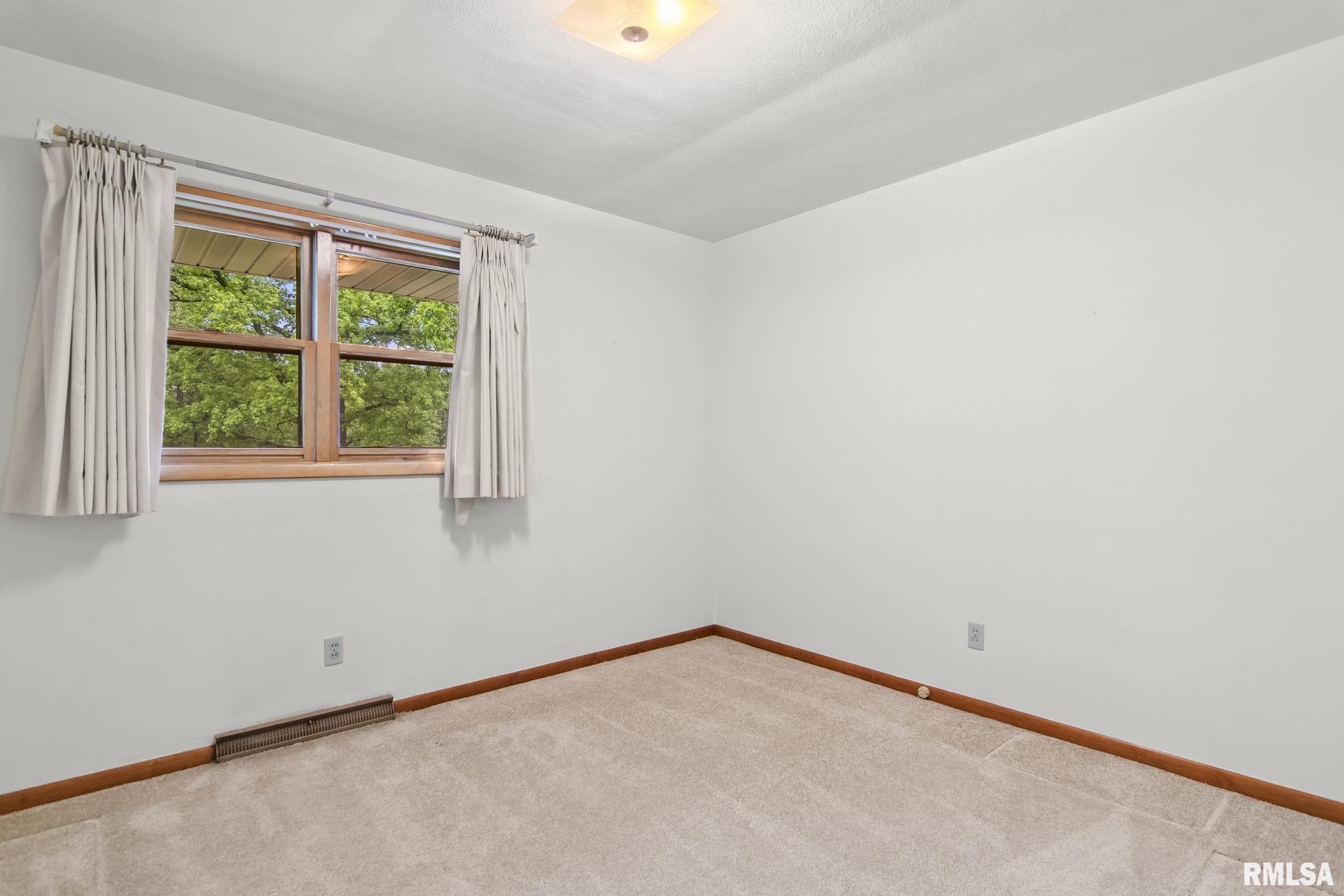 43 Palomino Road Springfield, IL 62702 - Photo 14 of 34