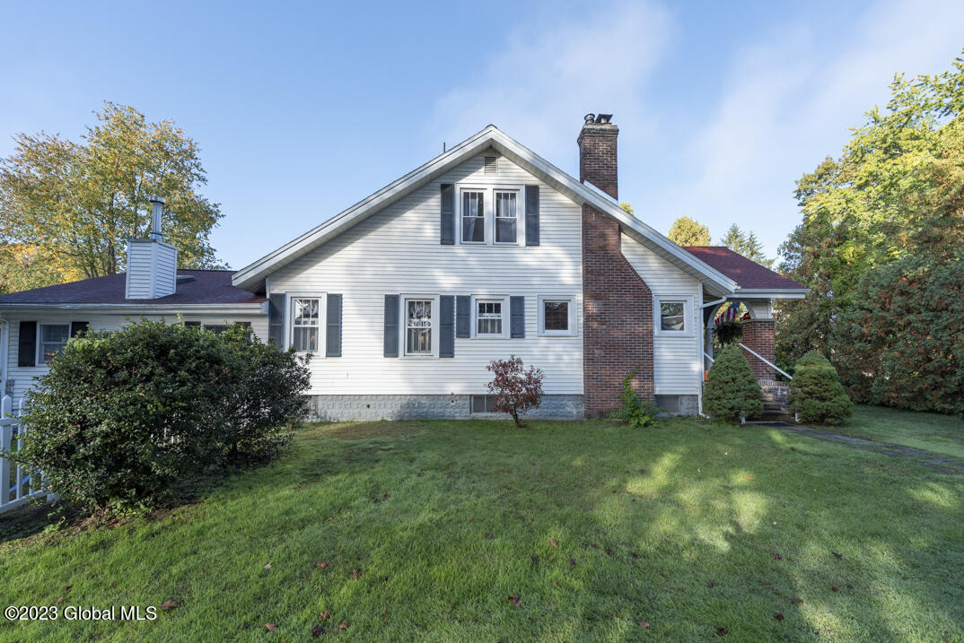 54 Hillcrest Road Latham, NY 12110 - Photo 2 of 23 _REN2078-2
