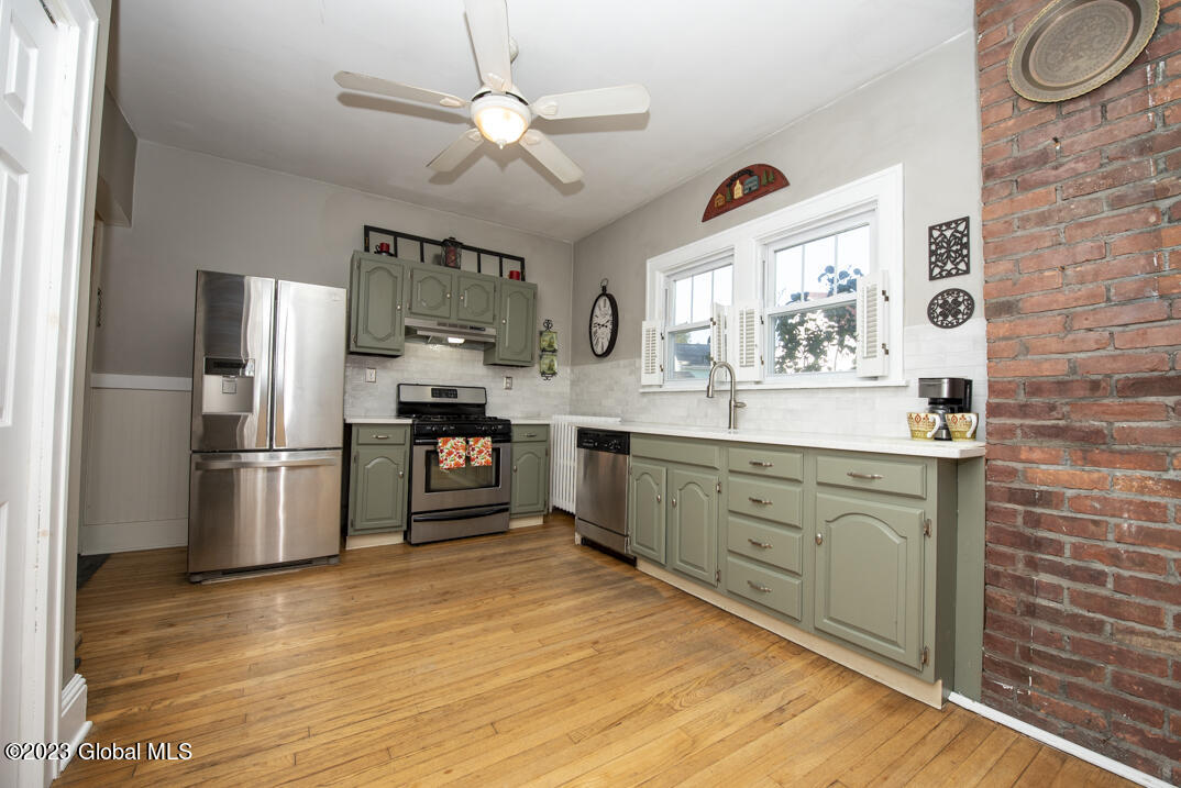 54 Hillcrest Road Latham, NY 12110 - Photo 8 of 23 _REN2135-2