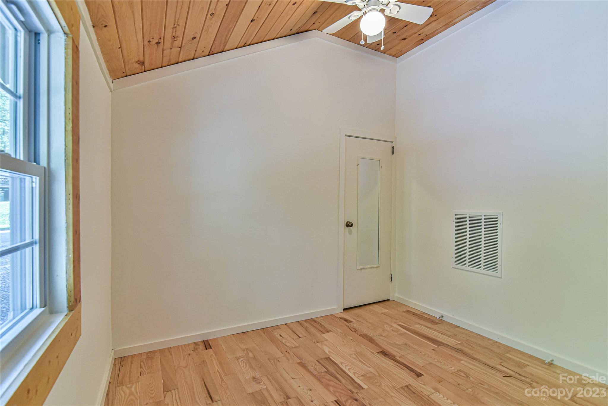 33 Davidson Road Asheville, NC 28803 - Photo 19 of 26 Gallery Image 19