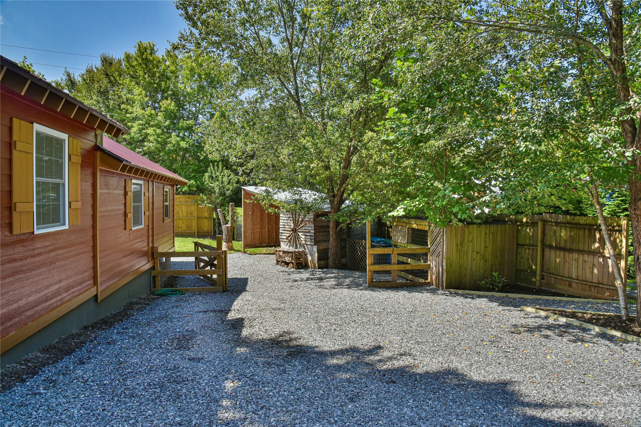 33 Davidson Road Asheville, NC 28803 - Photo 4 of 26 Gallery Image 4