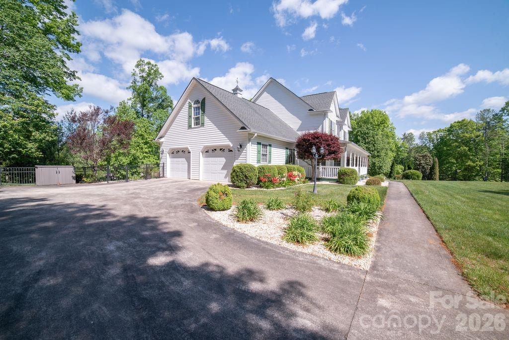 1857 Little John Road Morganton, NC 28655 - Photo 6 of 39