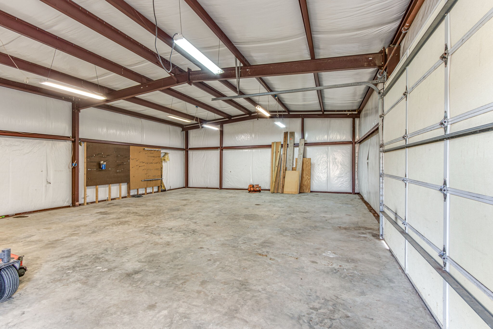 3083 Hickerson Road Manchester, TN 37355 - Photo 29 of 34 a view of a room with an empty space