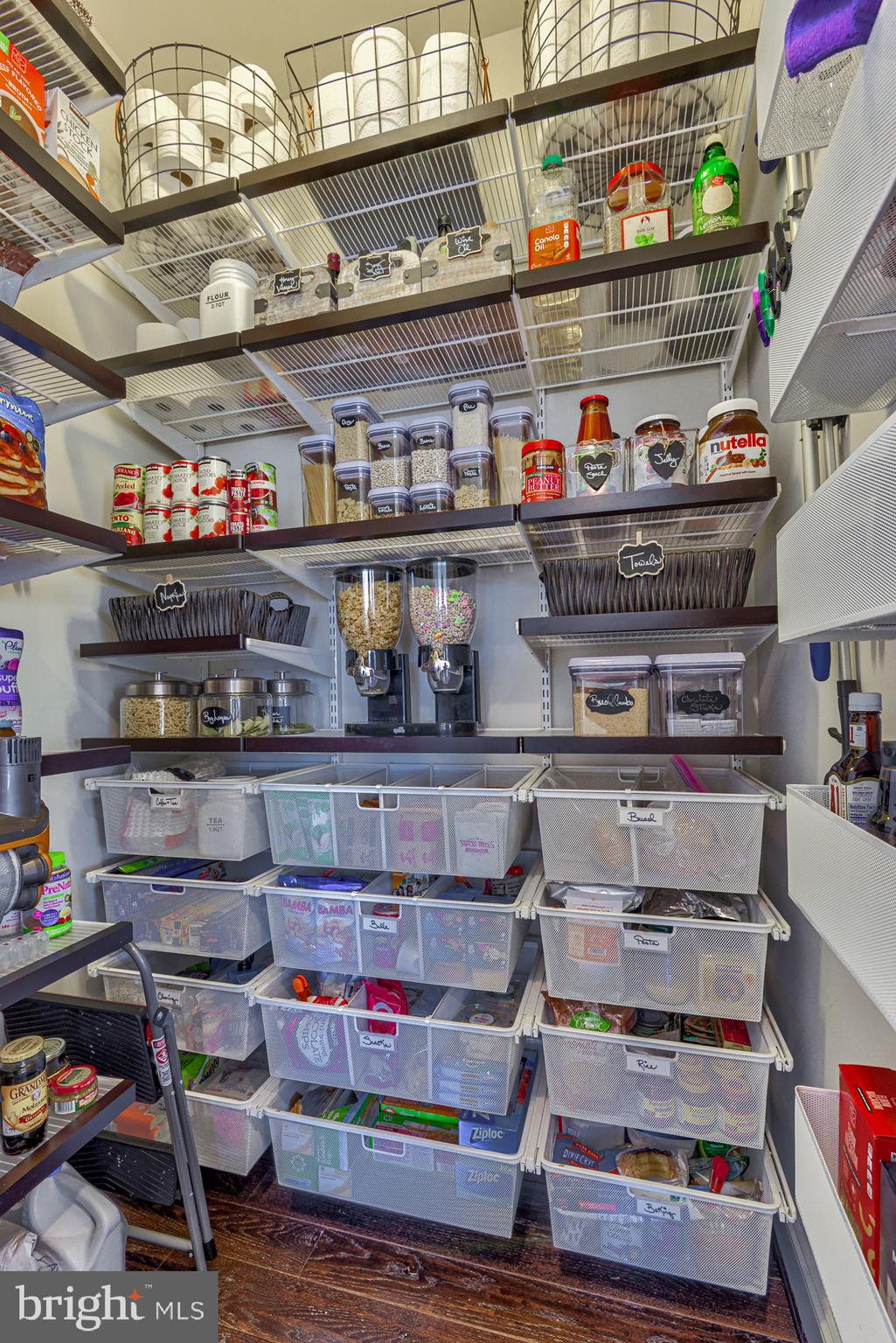21242 Cracklin Road Laytonsville, MD 20882 - Photo 22 of 78 Custom walk-in pantry