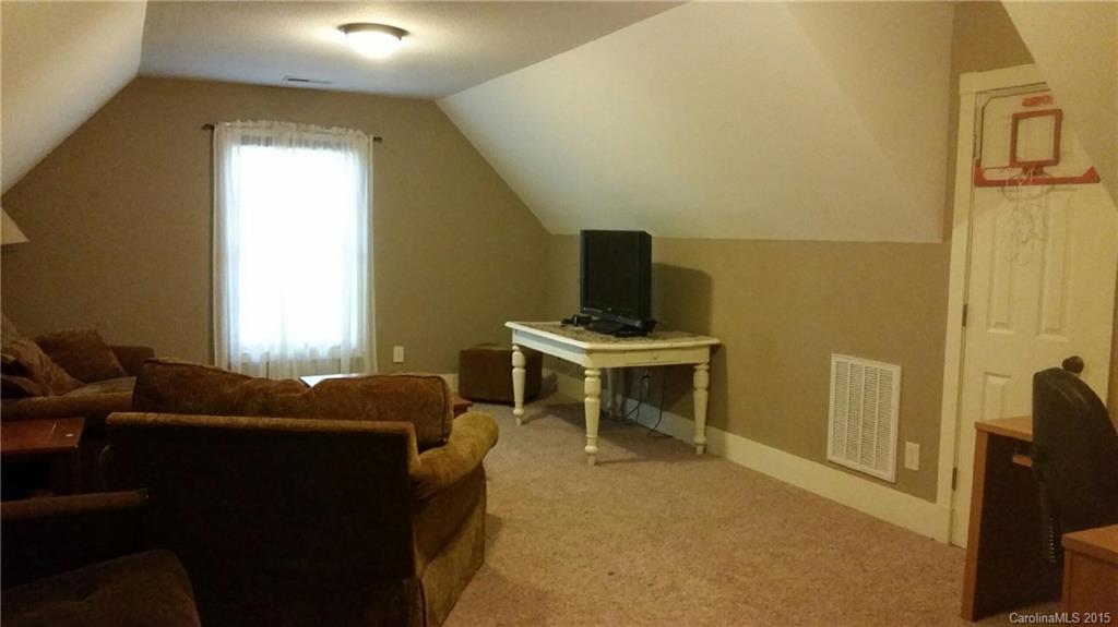 2852 Baird Road, Unit 9 Clover, SC 29710 - Photo 17 of 19 Gallery Image 17