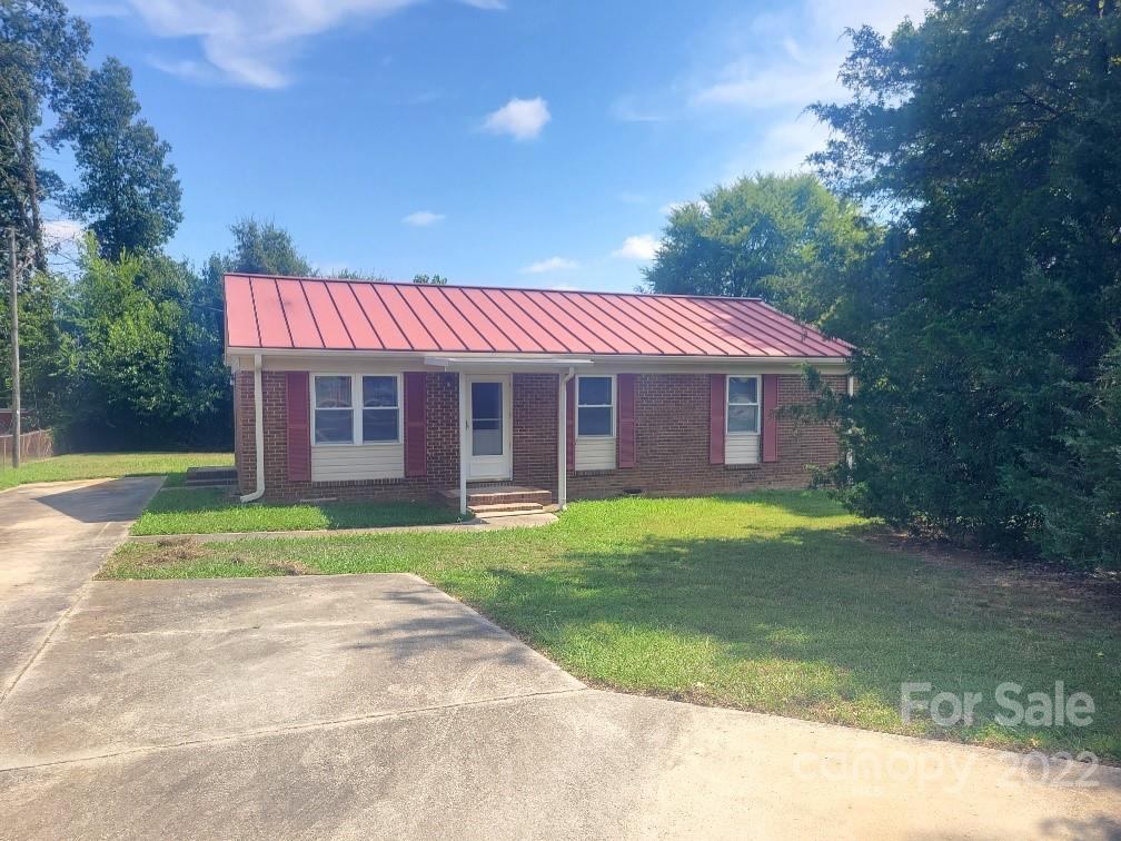 129 Rowe Street Gastonia, NC 28056 - Photo 1 of 24 Gallery Image 1