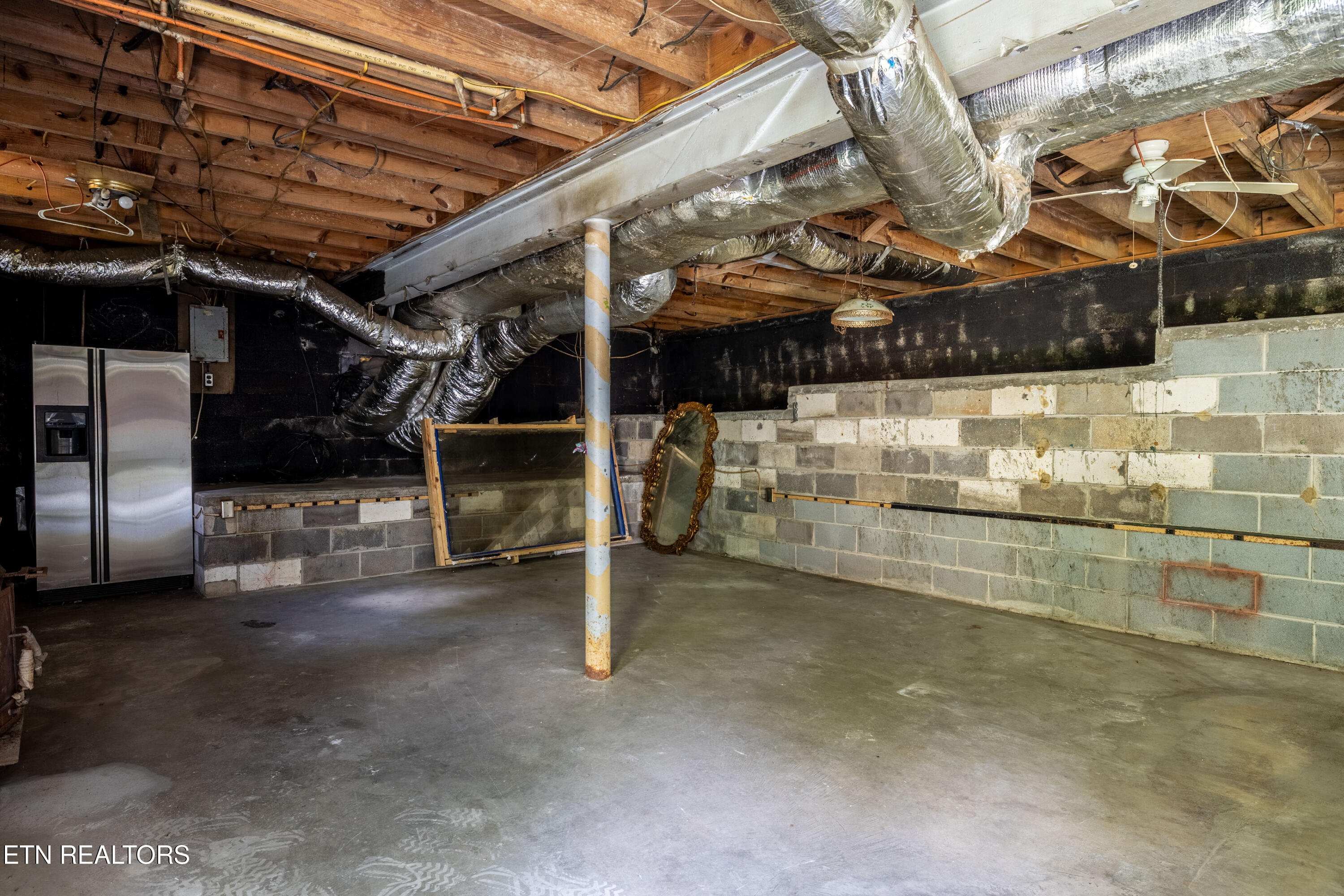 2320 Midway Road Kodak, TN 37764 - Photo 15 of 24 2320Midwayrd-14