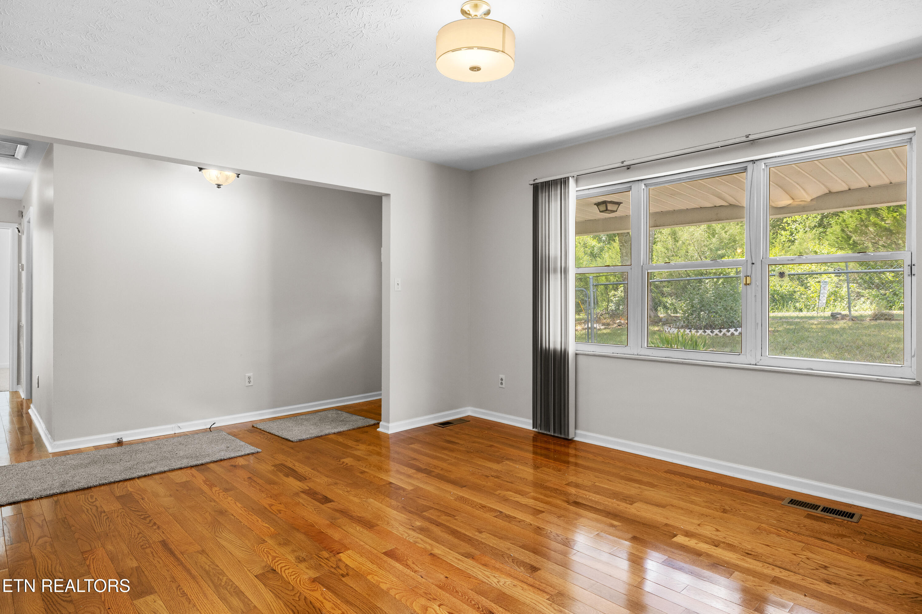 2320 Midway Road Kodak, TN 37764 - Photo 4 of 24 2320Midwayrd-3