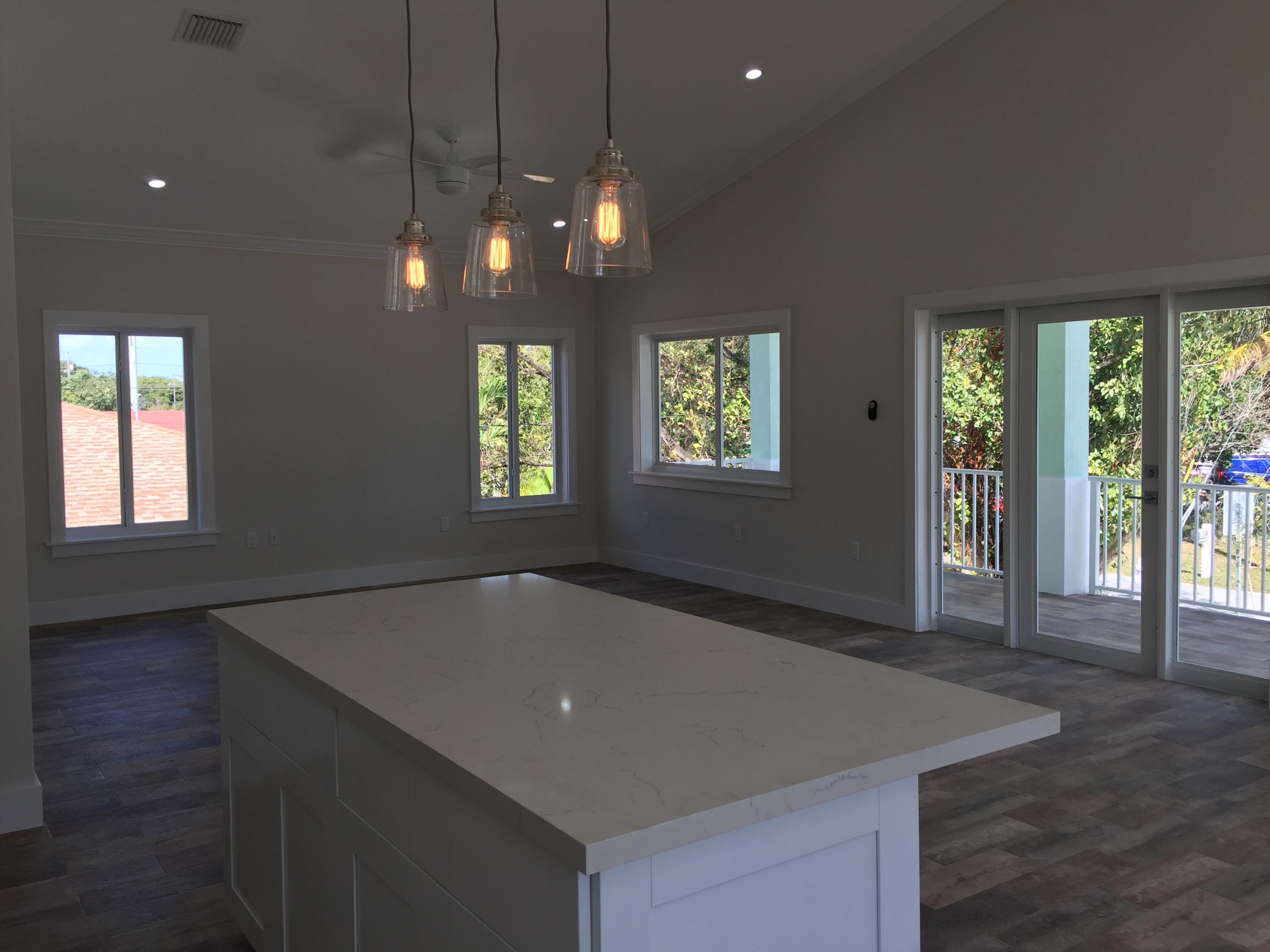 5 North End Road Key Largo, FL 33037 - Photo 13 of 33 Kitchen Island