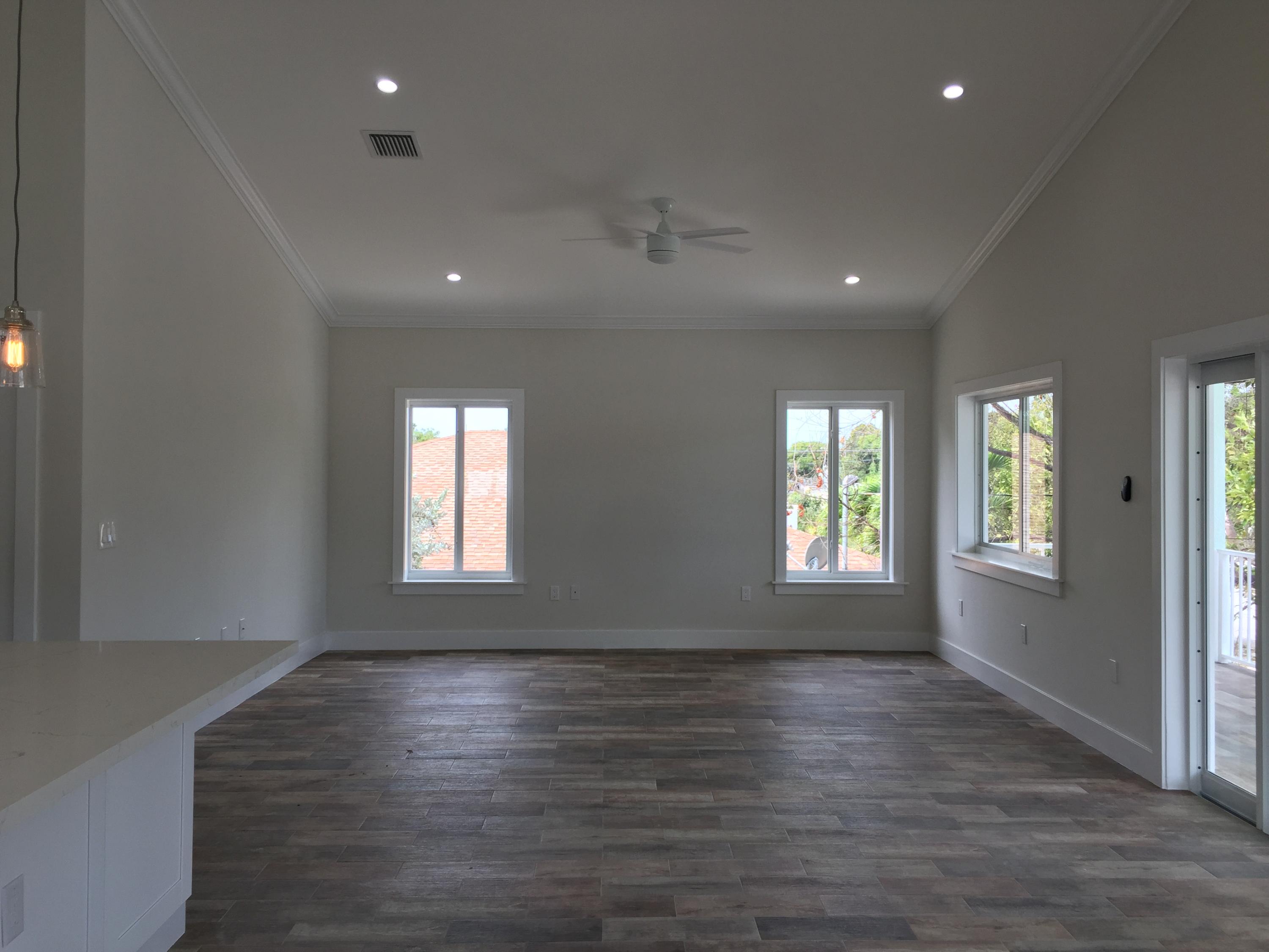5 North End Road Key Largo, FL 33037 - Photo 16 of 33 Living Room