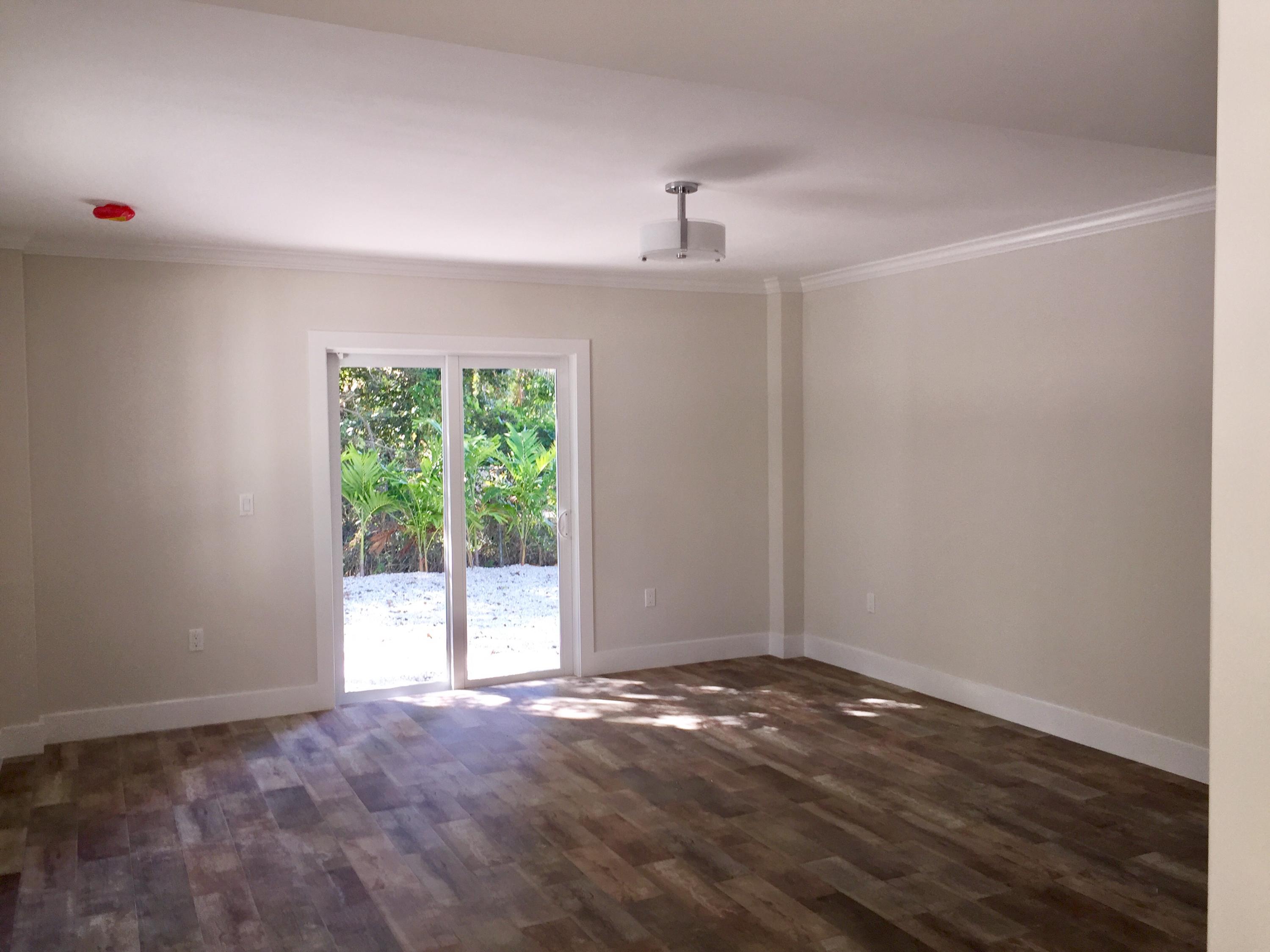 5 North End Road Key Largo, FL 33037 - Photo 28 of 33 Downstairs 2