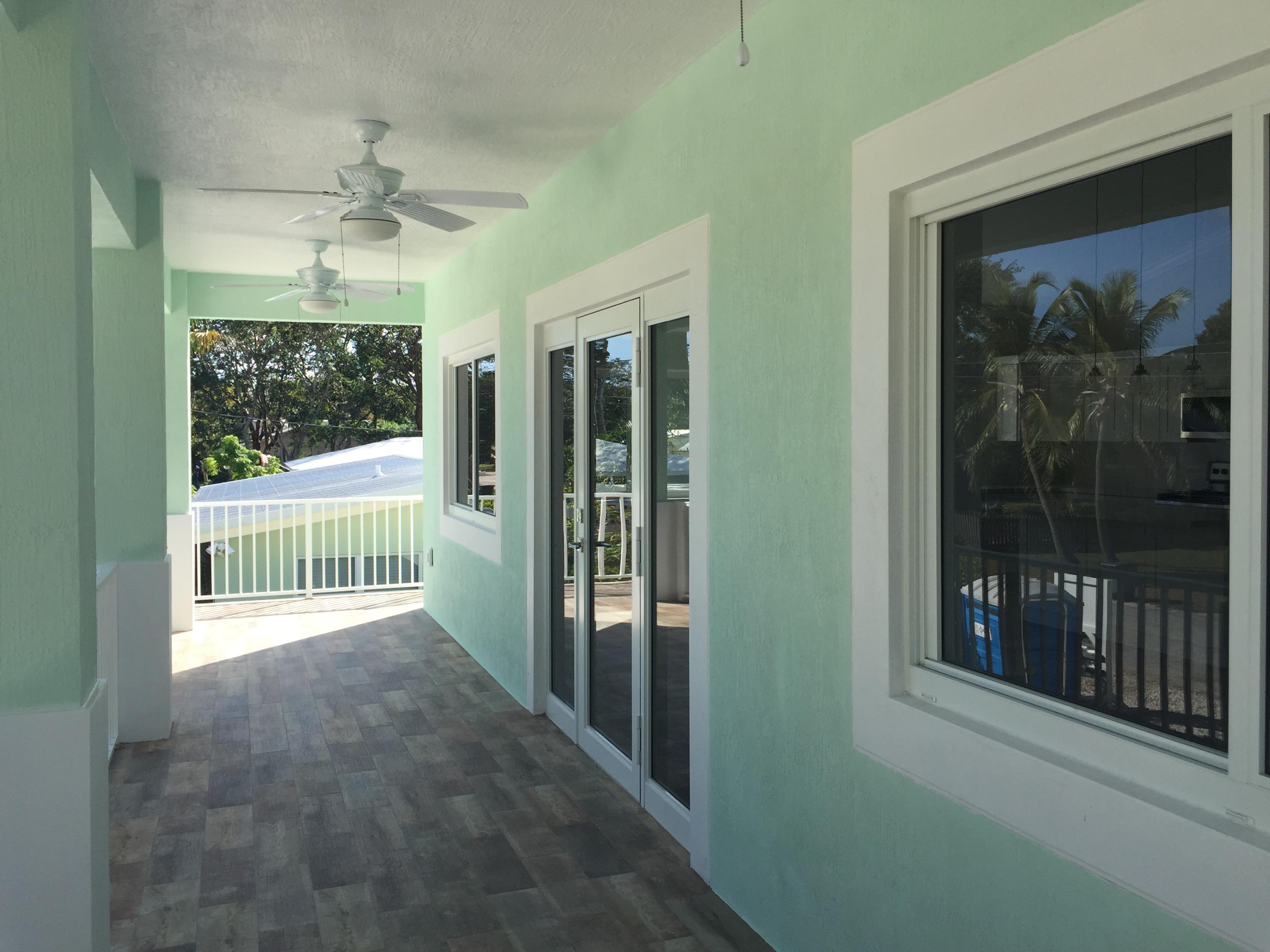 5 North End Road Key Largo, FL 33037 - Photo 8 of 33 Front Porch