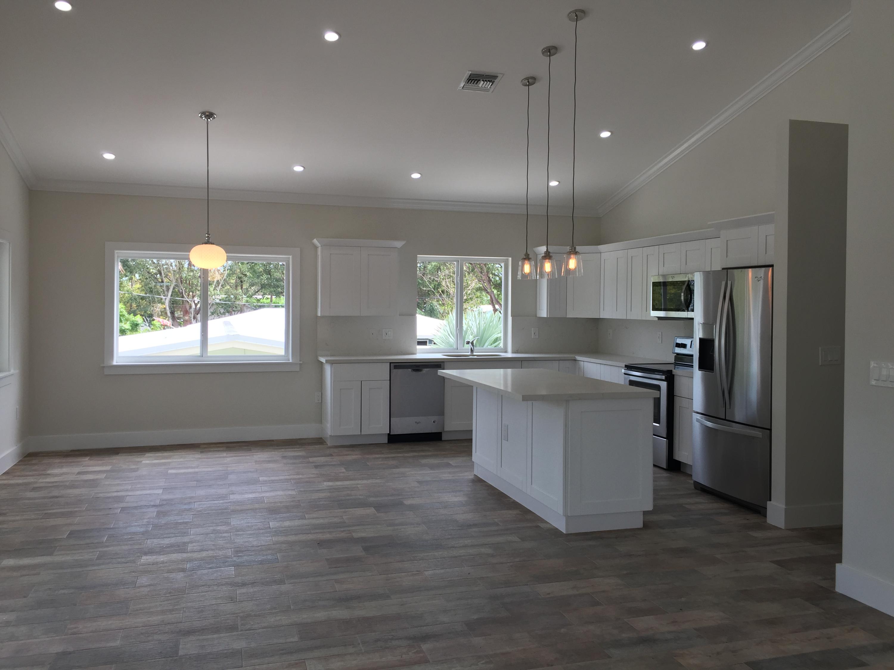5 North End Road Key Largo, FL 33037 - Photo 10 of 33 Kitchen 2