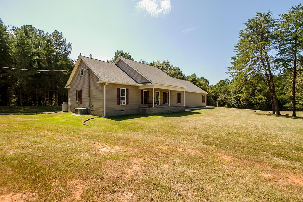 189 Garrett Road Edgefield, SC 29824 - Photo 1 of 37 Main View