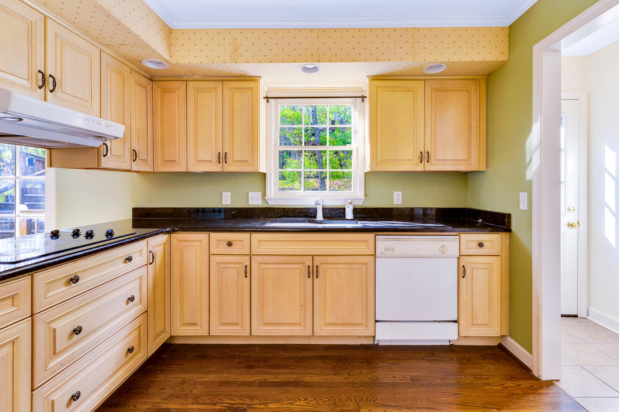 408 Fort Trace Road Lookout Mountain, GA 30750 - Photo 12 of 68 Kitchen