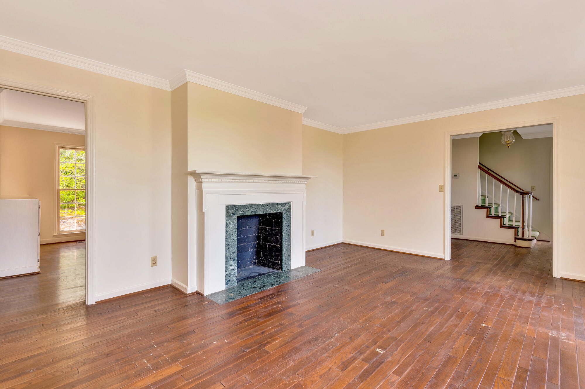 408 Fort Trace Road Lookout Mountain, GA 30750 - Photo 3 of 68 Living Room