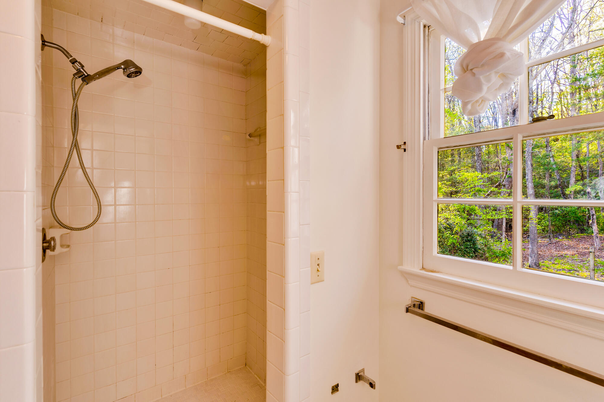 408 Fort Trace Road Lookout Mountain, GA 30750 - Photo 40 of 68 Full Bathroom