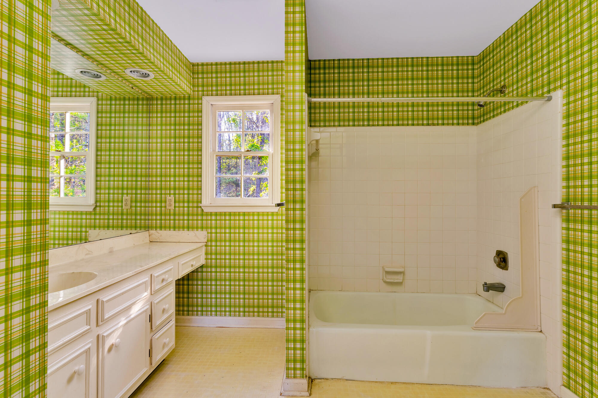 408 Fort Trace Road Lookout Mountain, GA 30750 - Photo 45 of 68 Full Bathroom