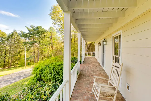 $595,000 | 408 Fort Trace Road, Lookout Mountain, GA 30750