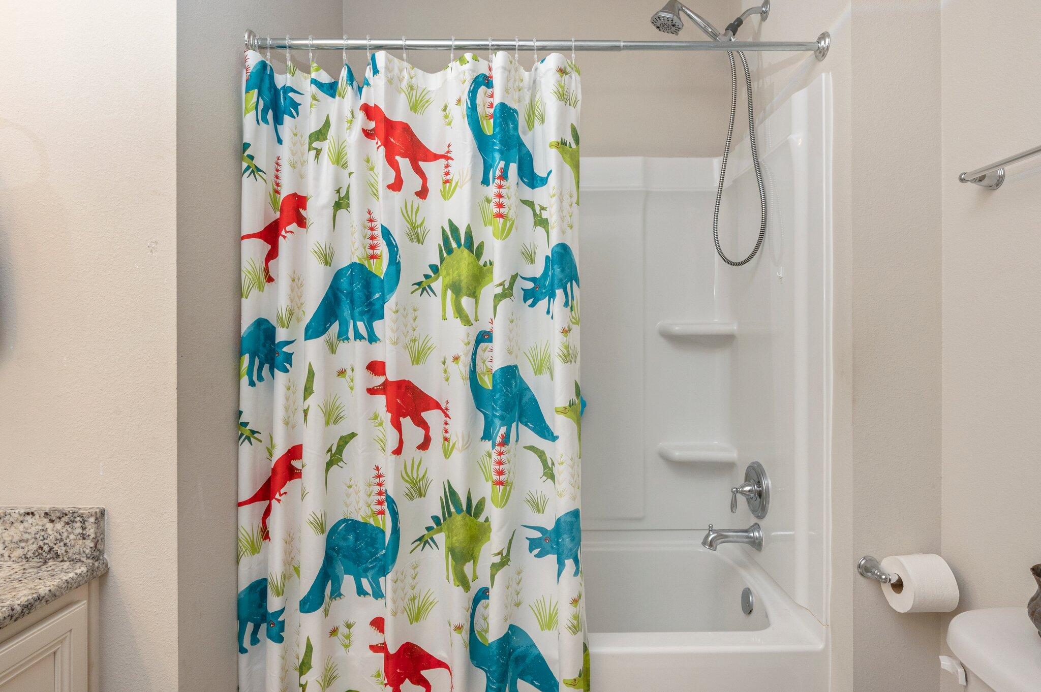 523 Gadwell Street Crestview, FL 32539 - Photo 22 of 30 a bathroom with a painting on the wall