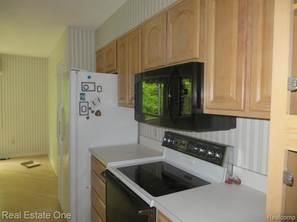 3346 Henley Court, Unit 78L Rochester, MI 48309 - Photo 11 of 21 Appliances.jpg