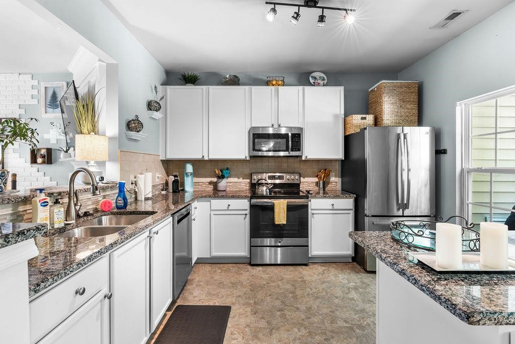 8109 Rhiannon Road Raleigh, NC 27613 - Photo 6 of 11 Photo 6