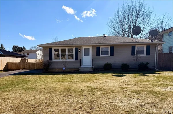 $229,900 | 301 Downsview Drive, Gates, NY 14606