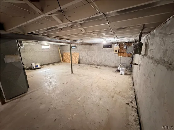 $229,900 | 301 Downsview Drive, Gates, NY 14606